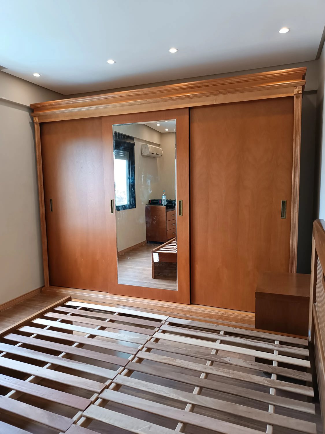 Guarda-roupa embutido entregue a cliente