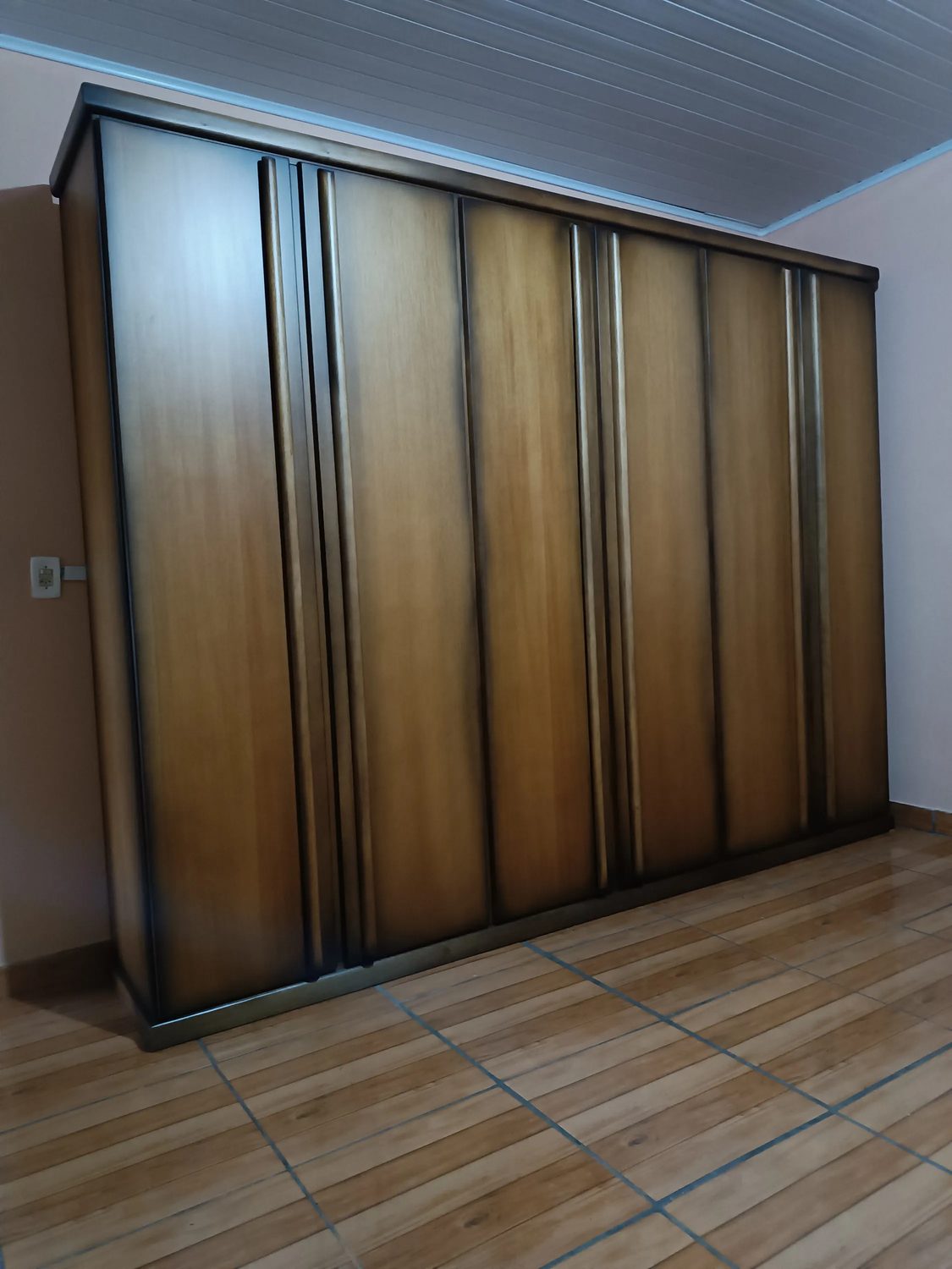 Roupeiro 5 portas econômico entregue a cliente