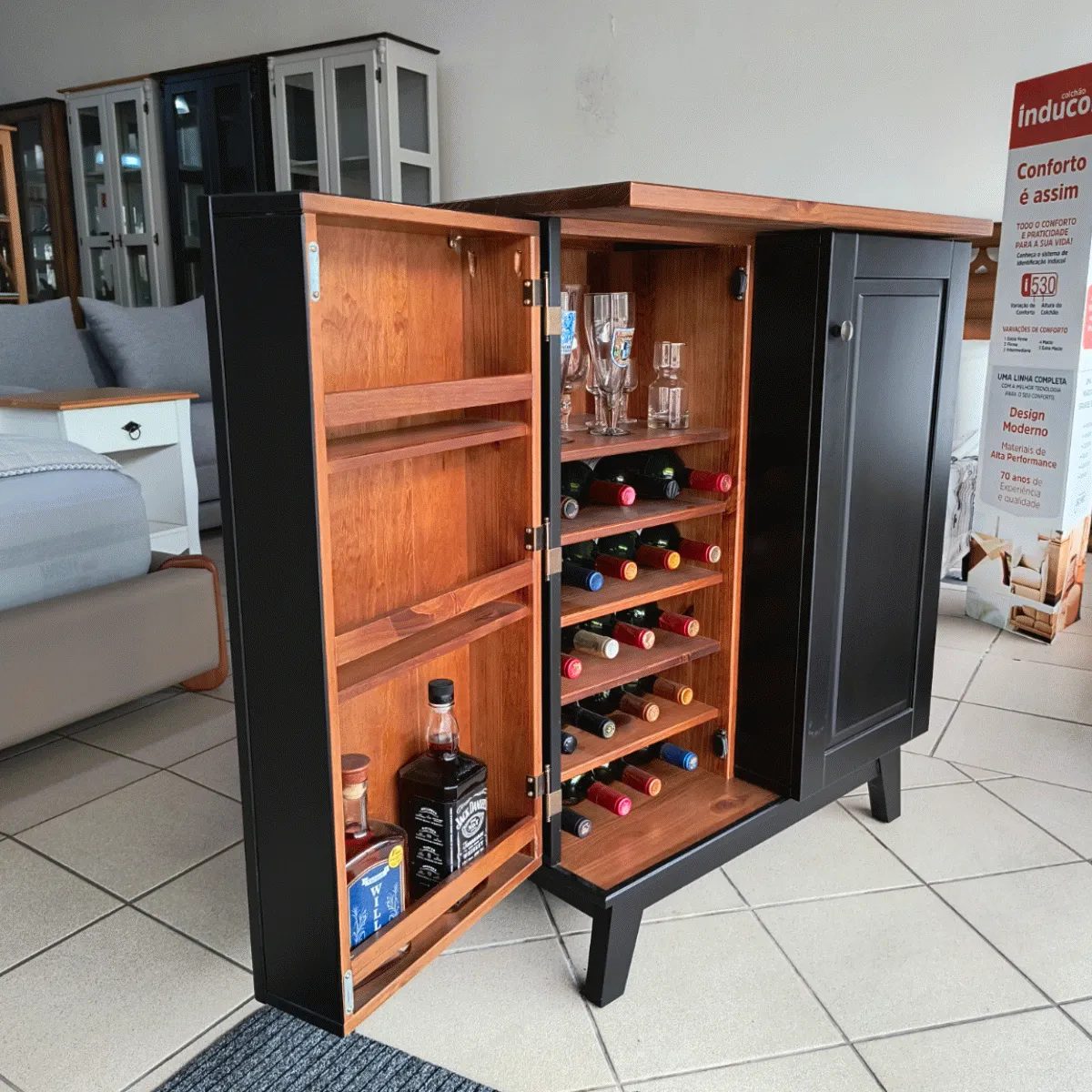 Adega com porta-taças